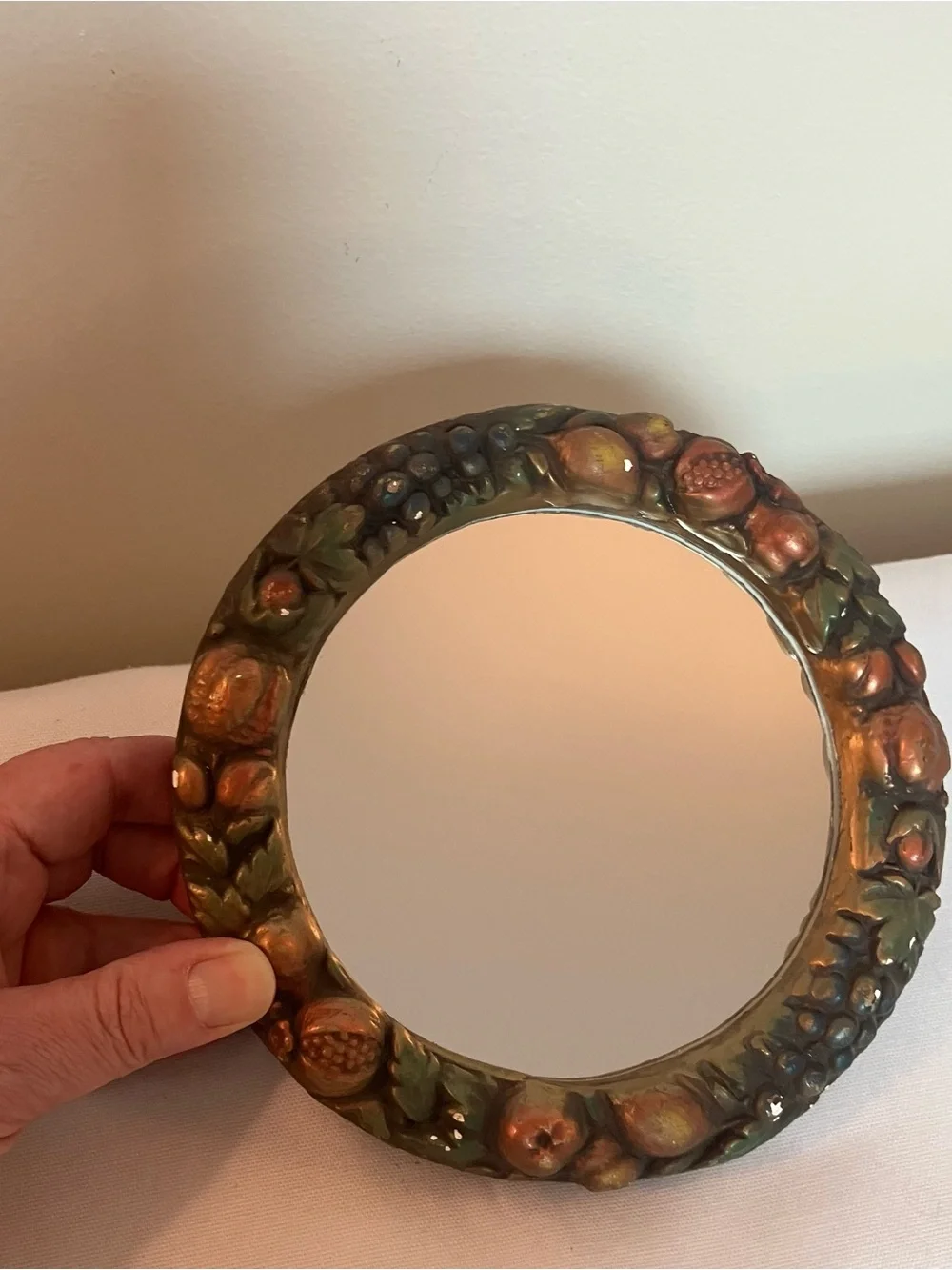 VTG Round 6.5in Mirror Fruit Garland Plaster Cast Gallery Cottage Grannycore